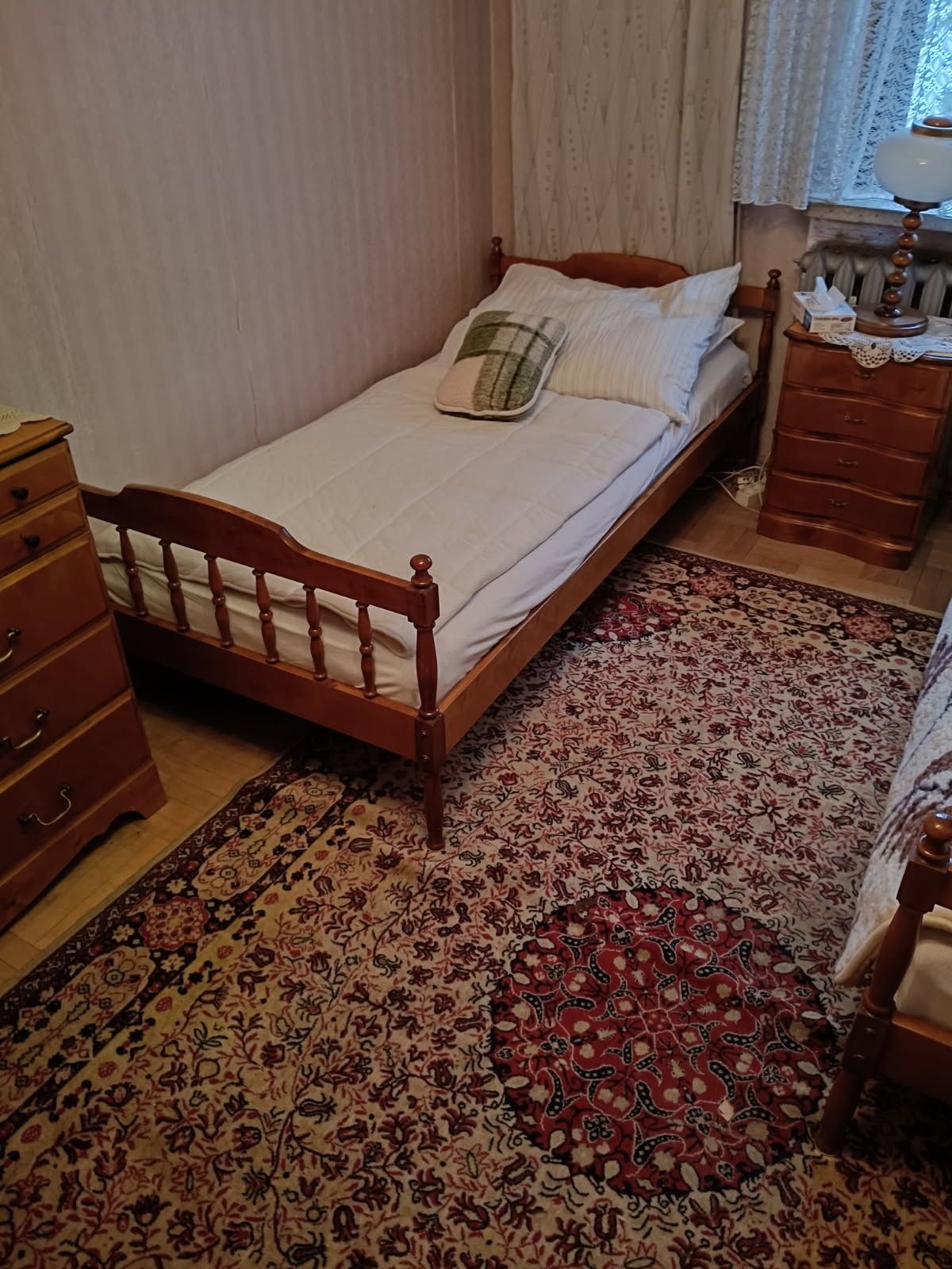 Komplet mebli kolonialnych do sypialni