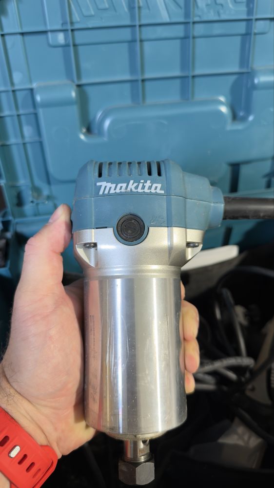 Frezarka Makita RT0700CX2J fabryczny kompletny zestaw