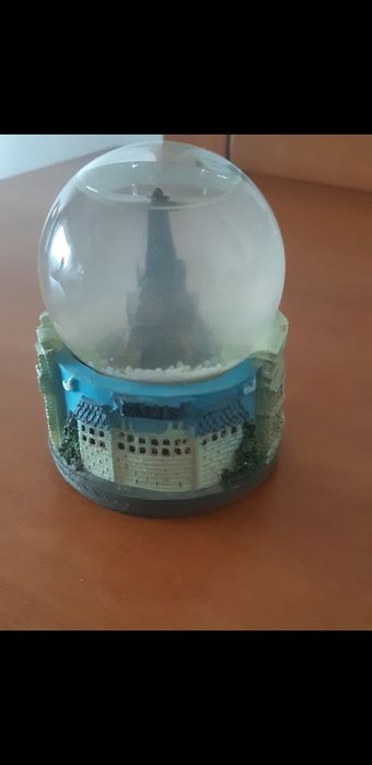 Globo de neve de Paris