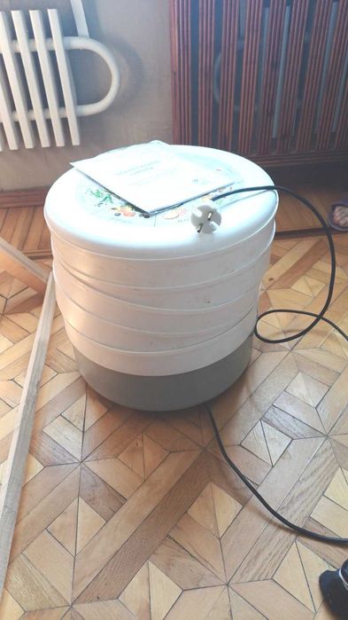 Электросушилка для фруктов и овощей Суховей, трав, грибов Осушитель