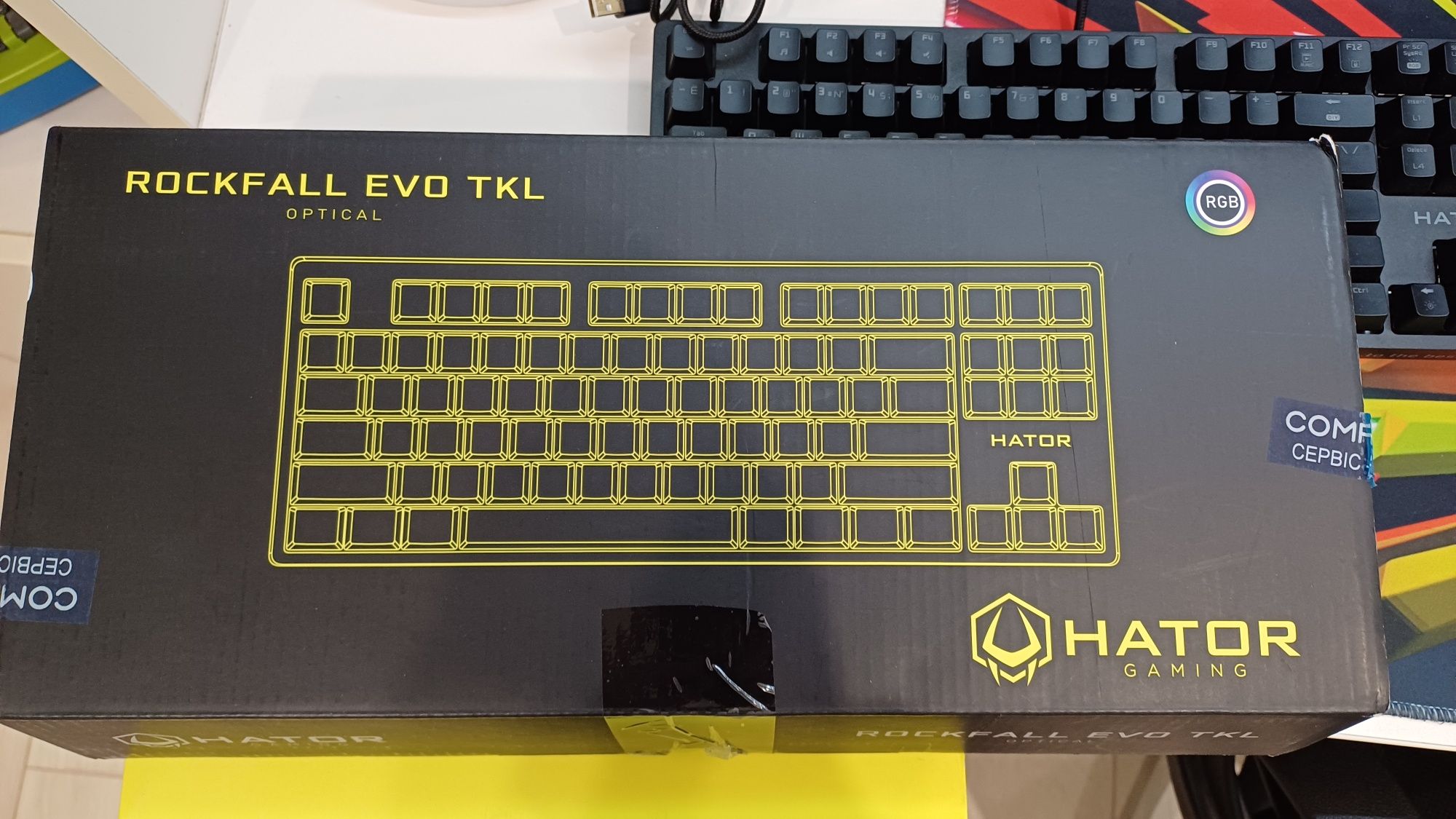 СРОЧНО ПРОДАМ!!! Клавиатуру Hator Rockfall Evo Tkl