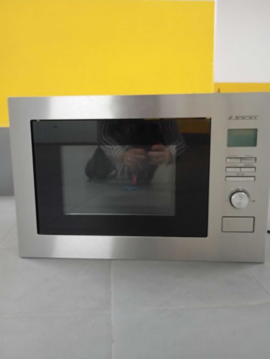Microondas de encastrar como novo
