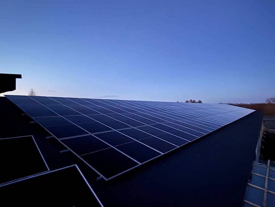 Встановлення безперебійного живлення, сонячних станцій, інверторів