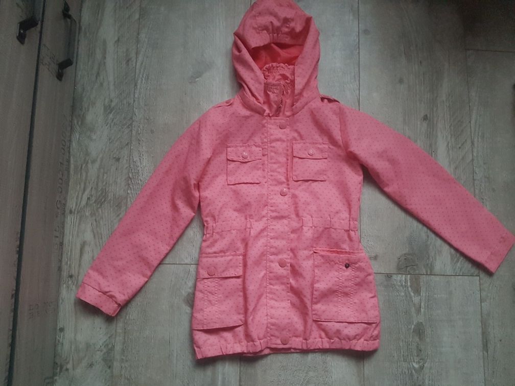 Różowa dłuższa cienka kurtka, płaszczyk z kapturem 140-''146