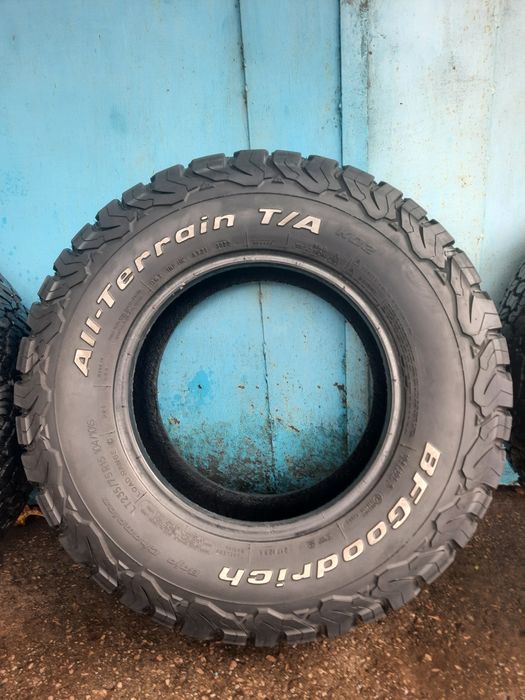 Продам гуму 235×75R15 Bf Coodrish