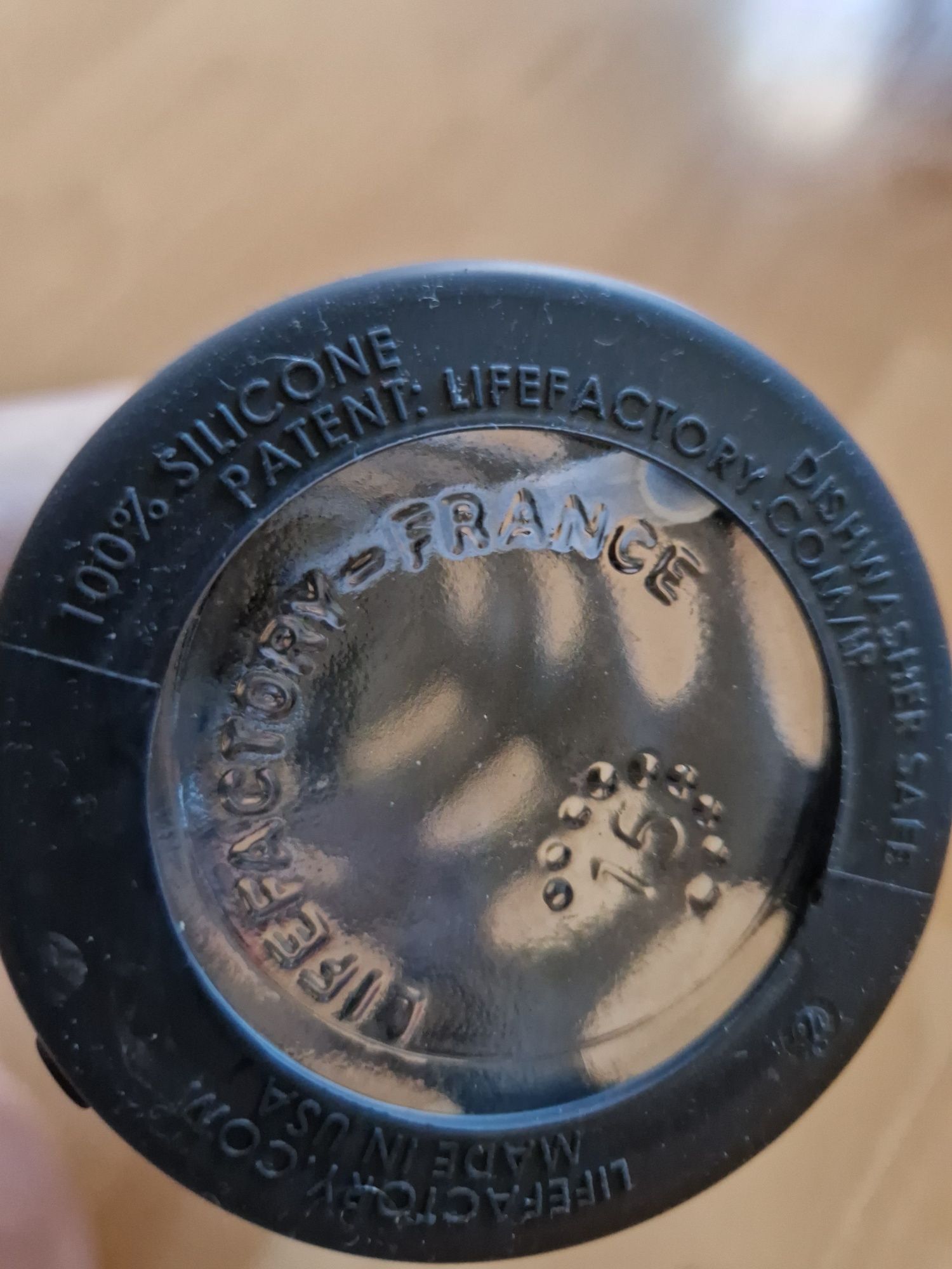 Lifefactory 650 ml carbon czarna szara butelka ze słomką