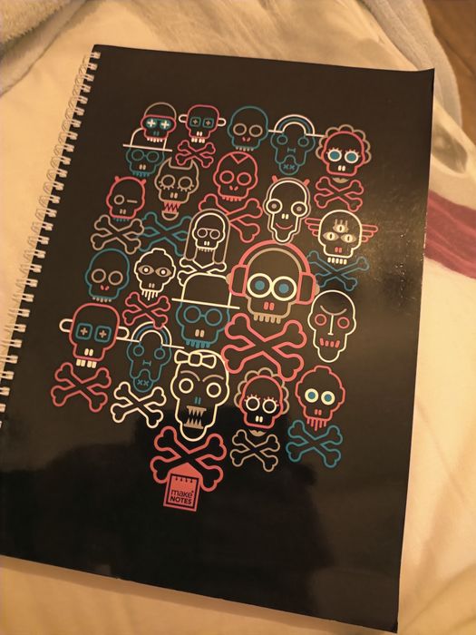 Caderno com caveiras - make notes