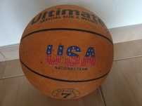 Bola de basquetebol antiga