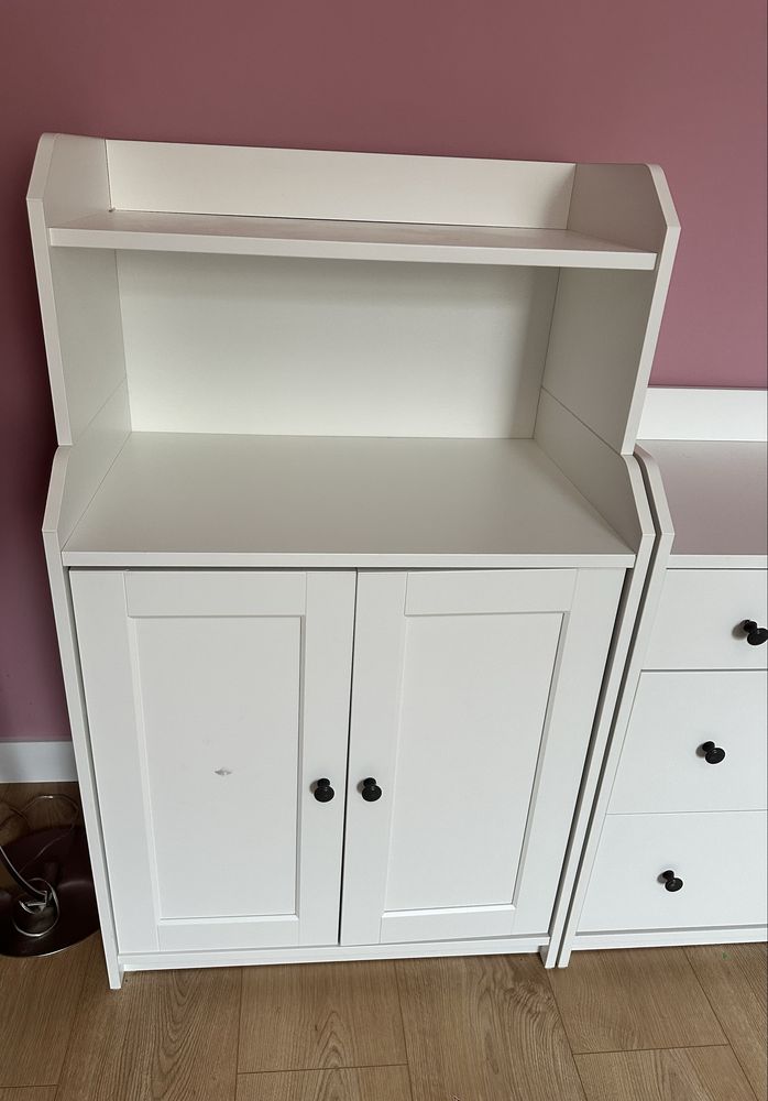 Regał biały z szafką Ikea Hauga