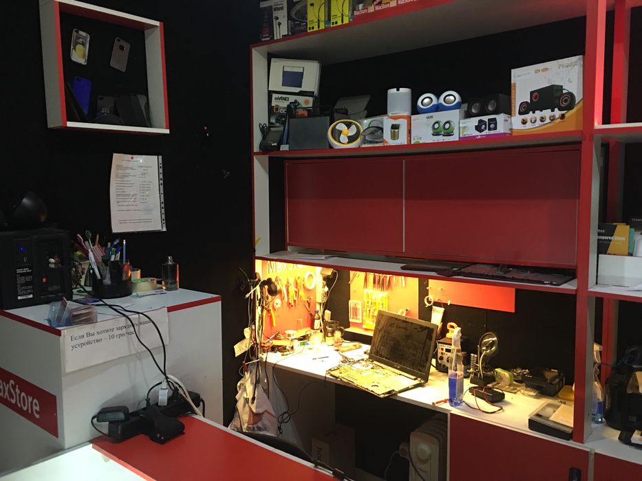 Ремонт телефонів, iPhone, планшетів , ноутбуків.Power Bank, led фонари