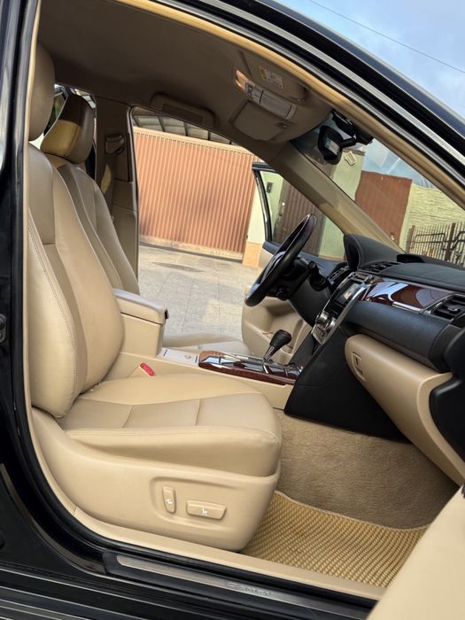 Продам Toyota Camry 50 2.5 газ/бенз офіційна на автоматі