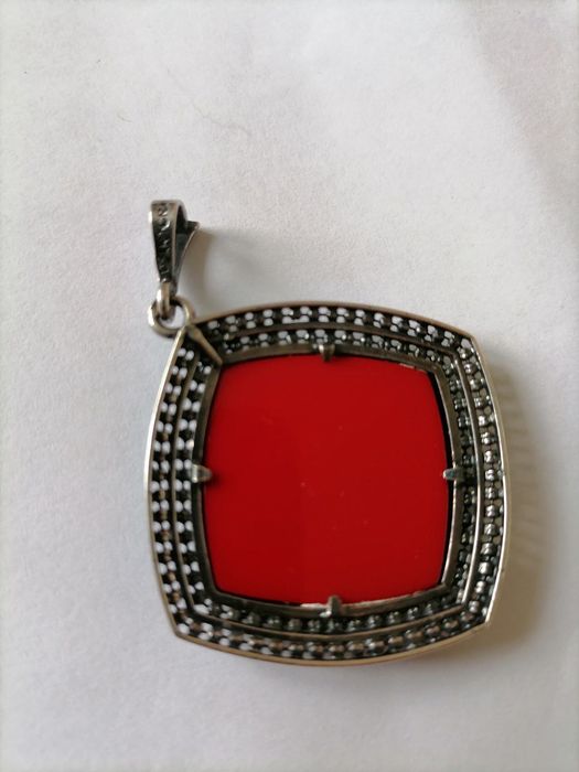 Срібні прикраси.