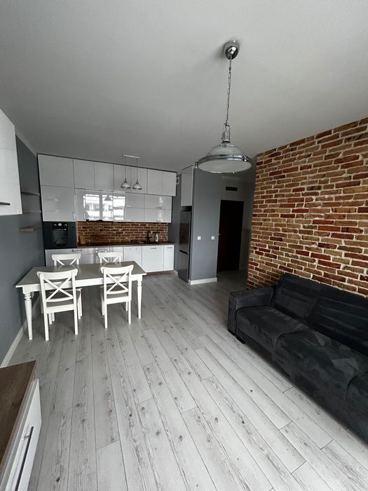 Przestronne 3-pokojowe mieszkanie z balkonem