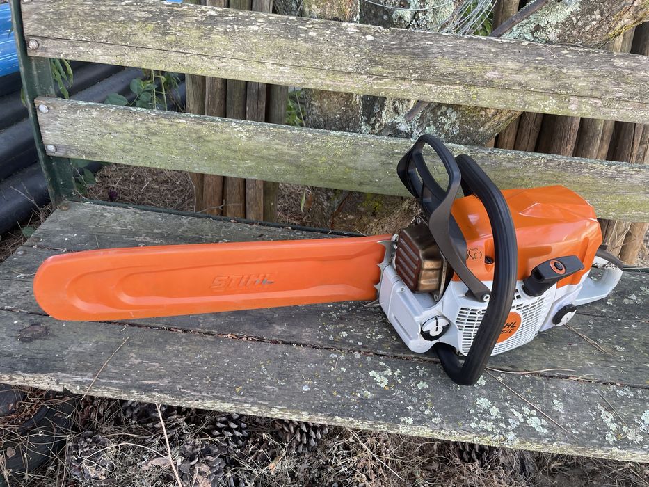 Motoserra STIHL, semi novo (Vendo ou Troco, por outro mais leve)