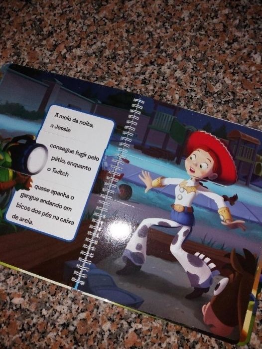 Livro Disney Toy Story (mistura e combina)