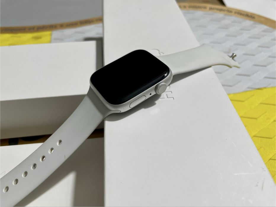 Apple Watch 5 44mm silver