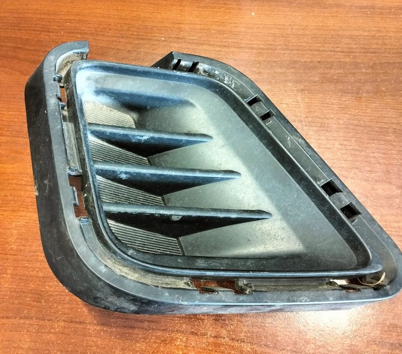 TOYOTA VERSO S KRATKA ZDERZAKA PRAWY PRZÓD 81481-52250