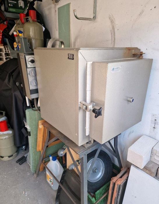 Piec do wypalania ceramiki Nabertherm  240V super Stan