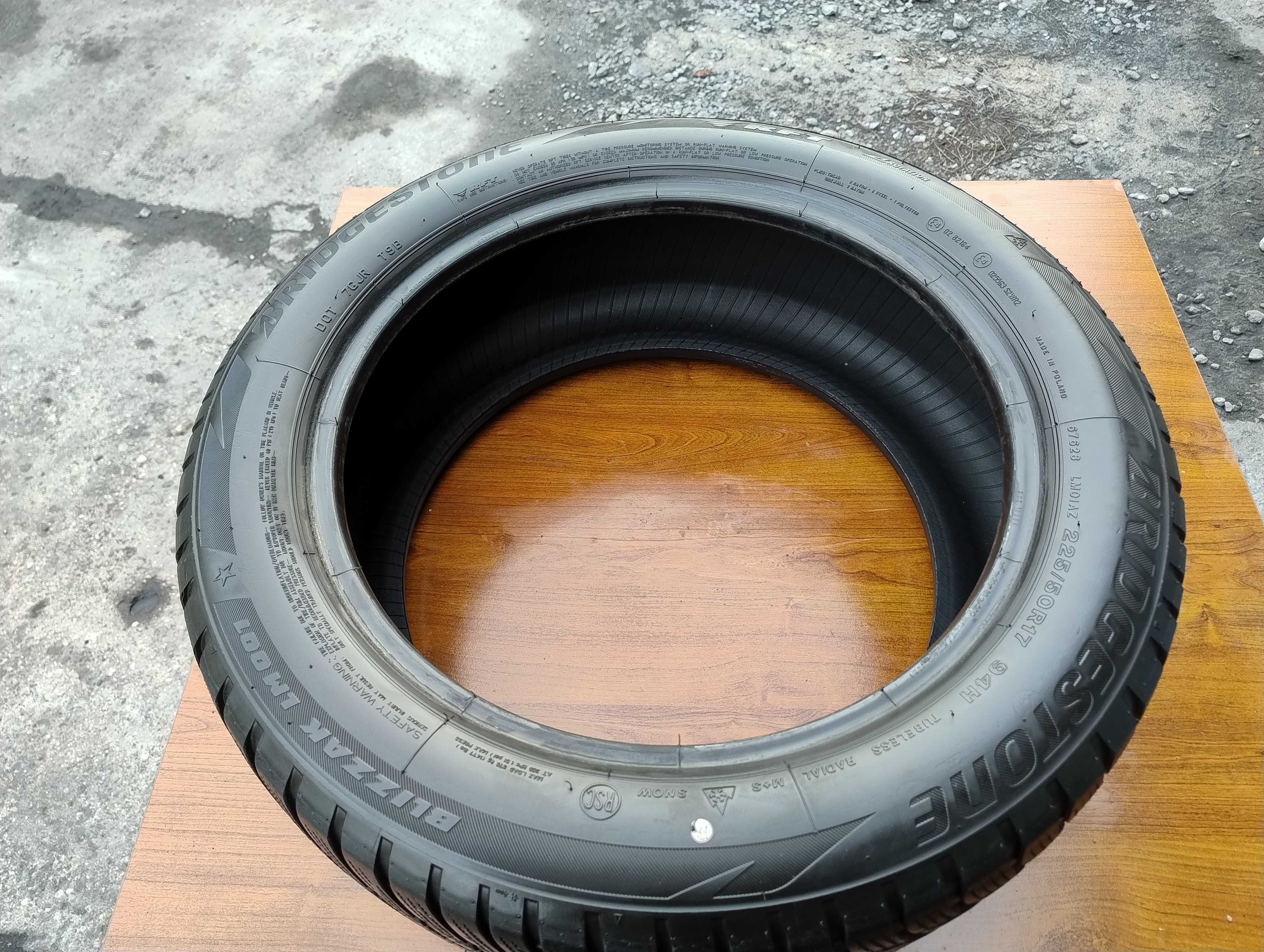 Bridgestone 225/50/17 RSC 16r (sztuka)