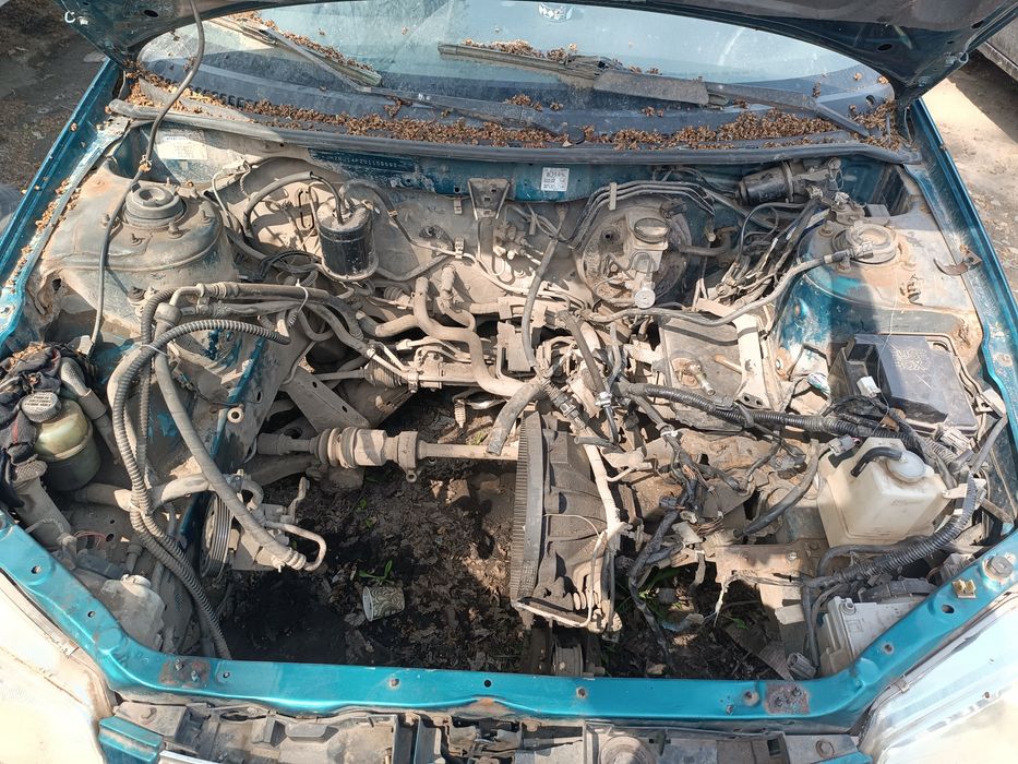 Мазда 323 , 1.9 бензин 1999 года разбор