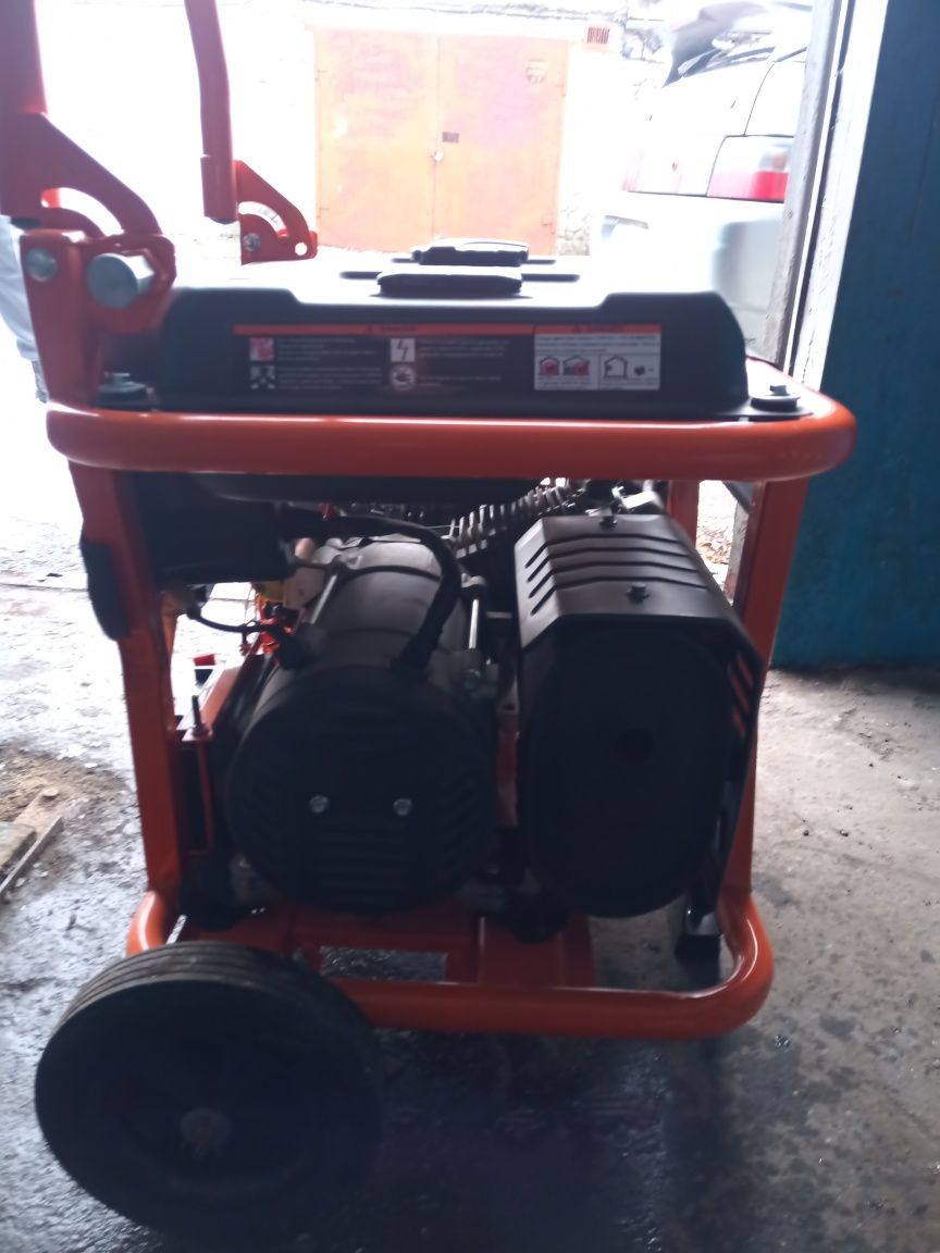 Бензиновый генератор KIOTO EG4400F