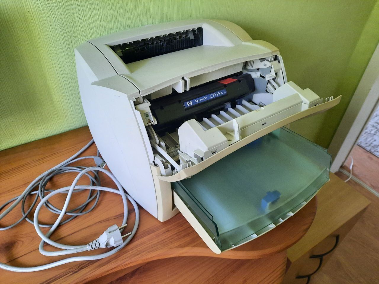Продам принтери, сканери HP (4 шт)
