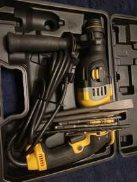 Перфоратор DeWALT D25143K (900 Bт, 3,2Дж)