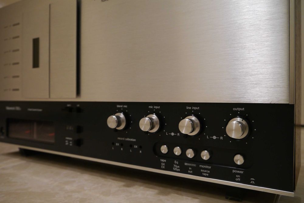 Касетна дека Nakamichi 700 II