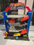 Автотрек Хот Вілс Трюковий гараж Hot Wheels Stunt Garage GNL70