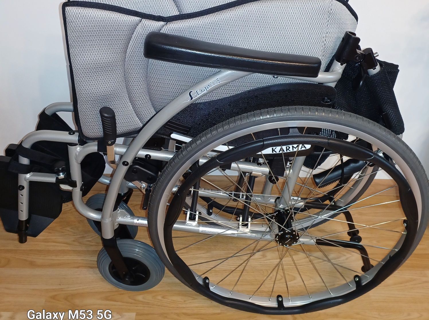 Nowy wózek inwalidzki "Karma" S- Ergo 115.