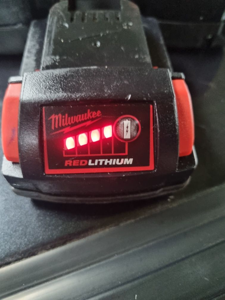 Bateria milwaukee 5ah 4ah