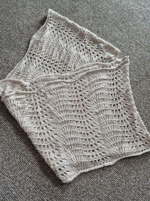 Szal damski retro kominowy ażurowy koronkowy beżowy