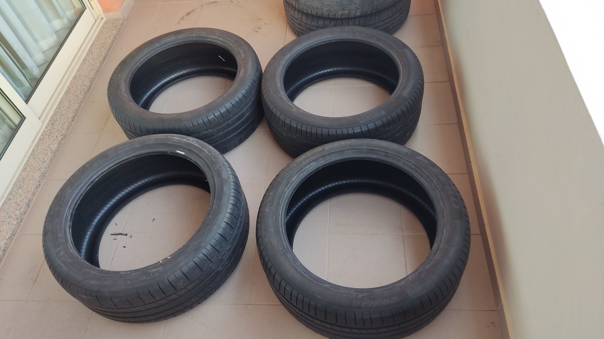 4 pneus Pirelli Pzero 285/40/R21 109Y