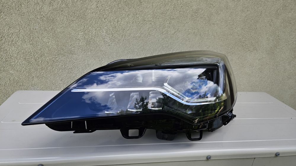 Lampa LED Intellilux Opel Astra K V 2022 lewa