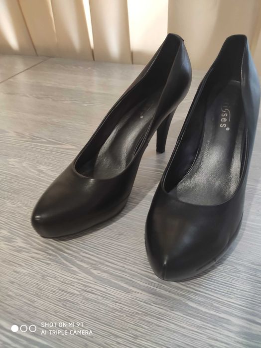 Взуття жіноче, туфлі класичні