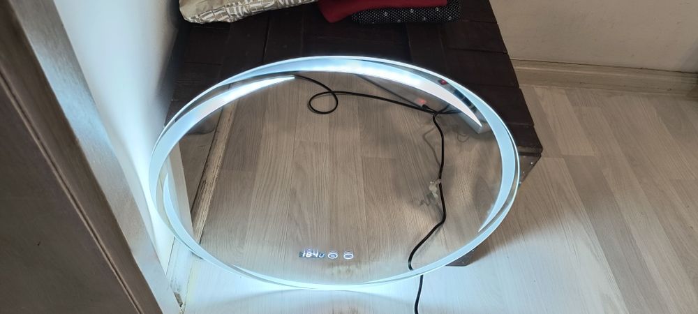 Lustro łazienkowe LED / zegarek / nowe!