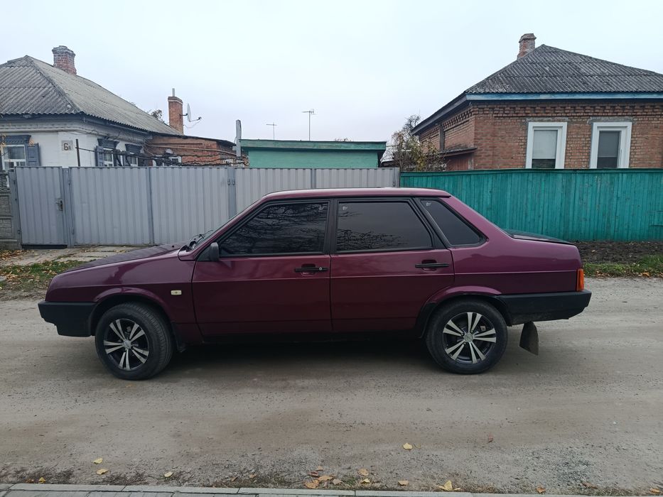 Продам ваз 21099 в хорошем состояние