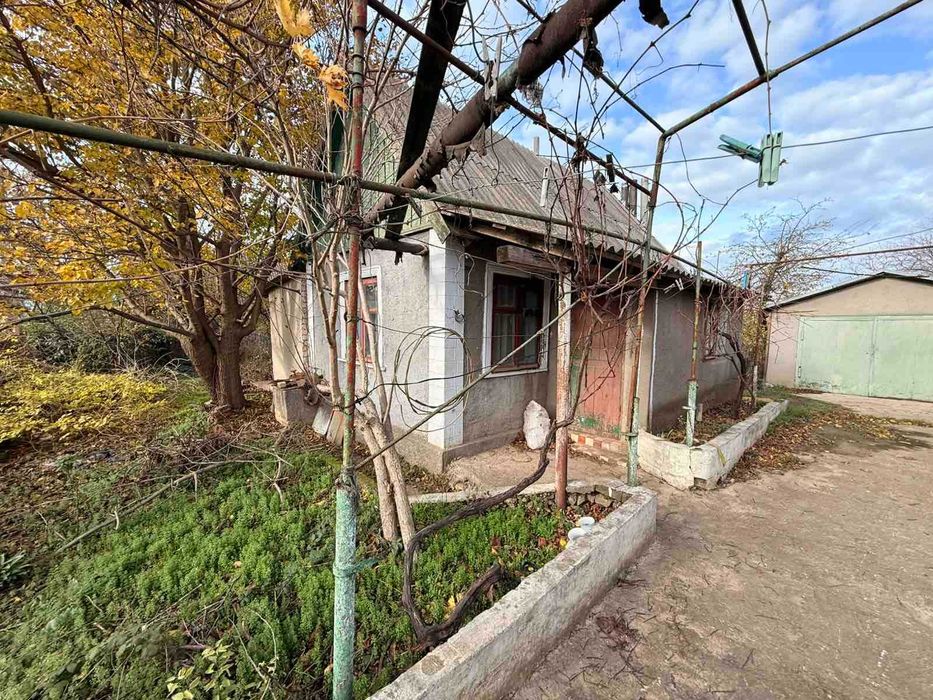 Продам недорого дом в Александровке в удачном месте