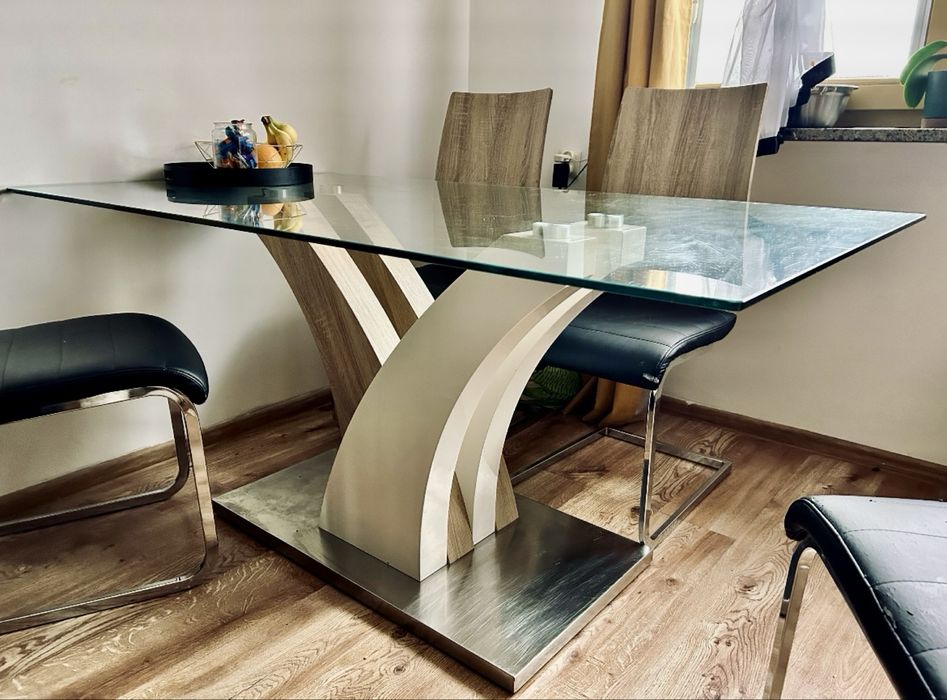 Nowoczesny Stoł z Krzesłami na Płozach