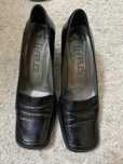 Sapatos de salto Charles