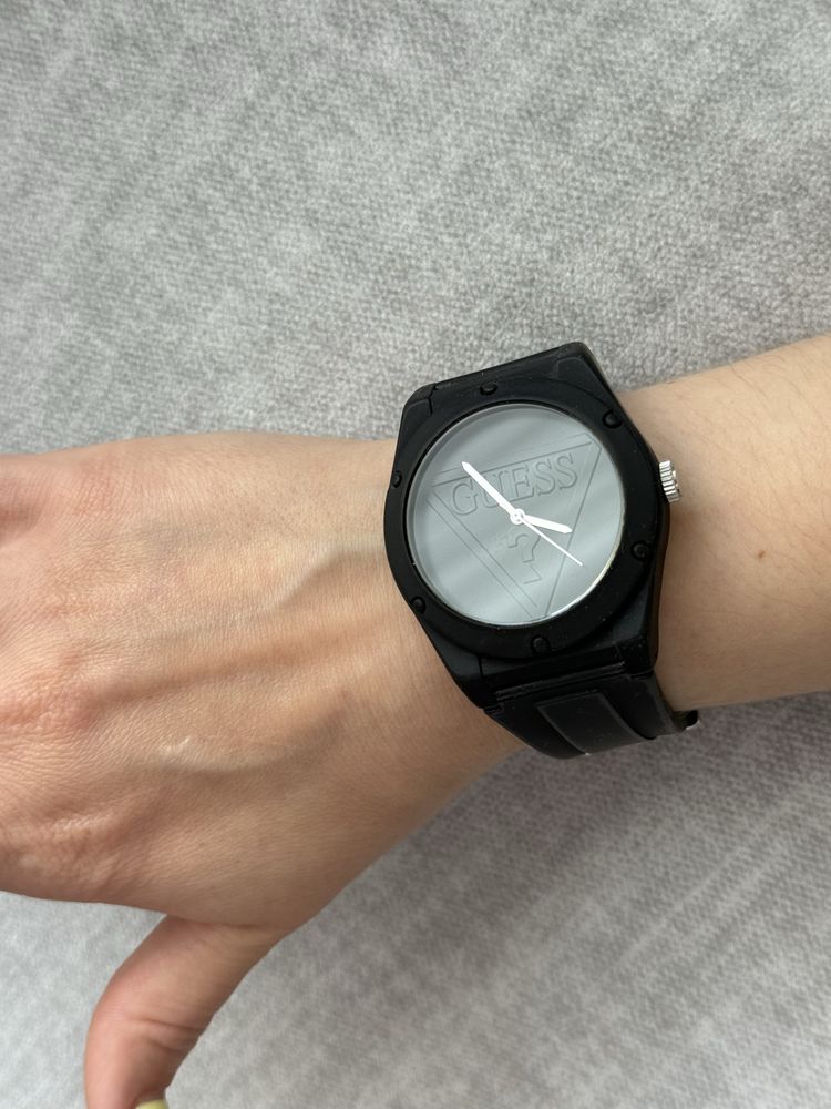 Годинник Guess унісекс