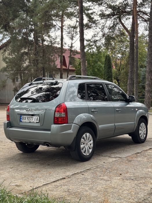 Продам Hyundai Tucson 2007 рік 2.0 газ/бензин 4x4 мехака