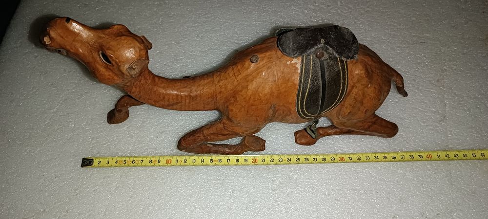 Antigo Camelo em pele para decoração