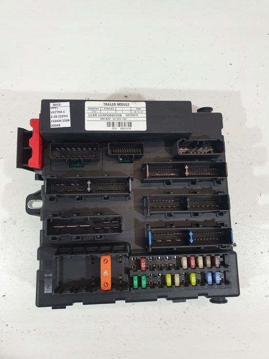 SKRZYNKA BSI 532150018 OPEL VECTRA C SIGNUM 2.2B