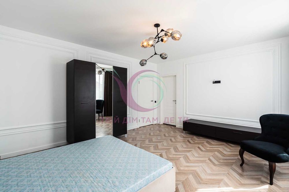 3-к. квартира з дизайнерським ремонтом по вул. Йосипа Сліпого.