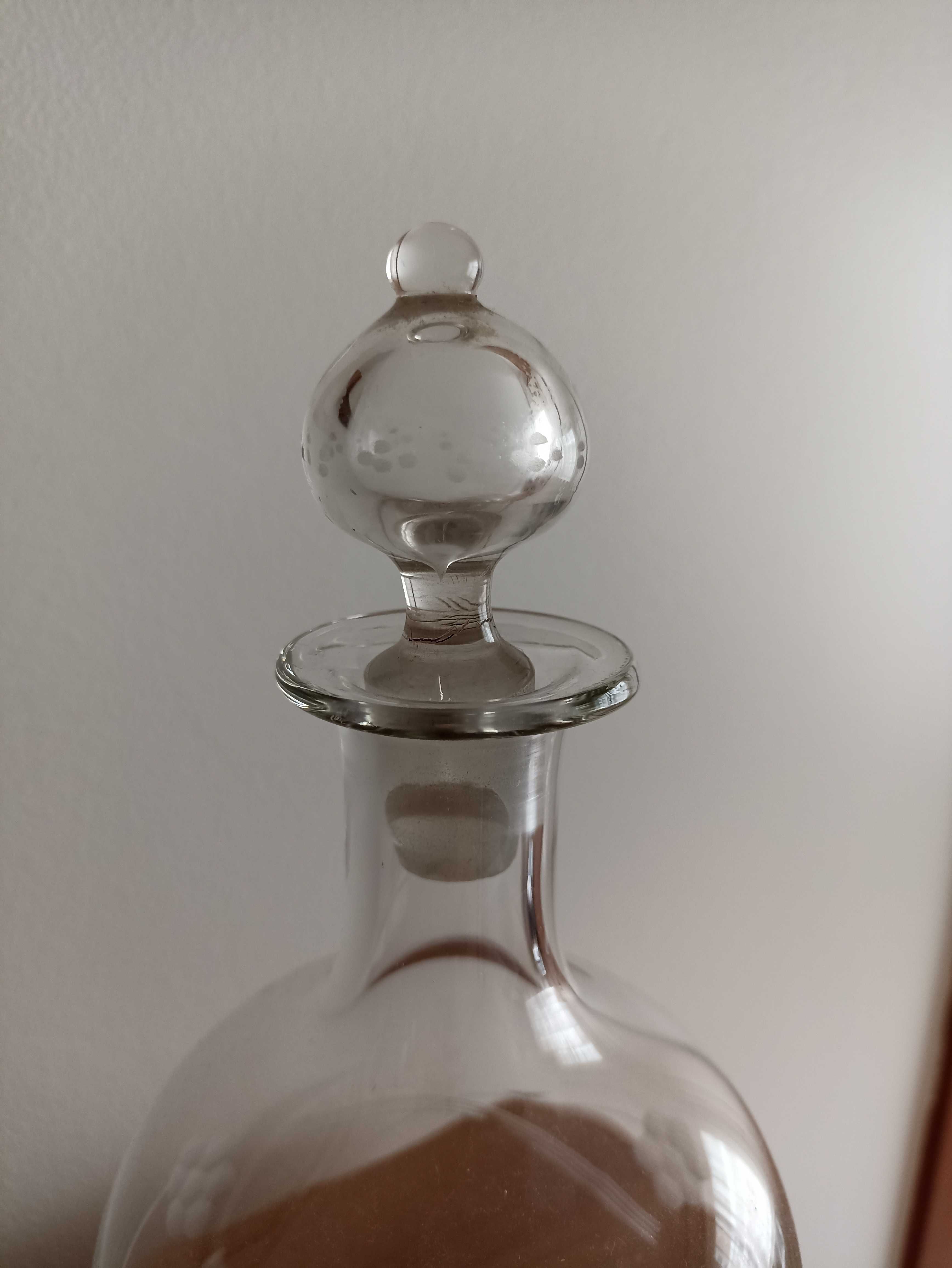 Garrafa vidro antigo lapidado da Marinha Grande