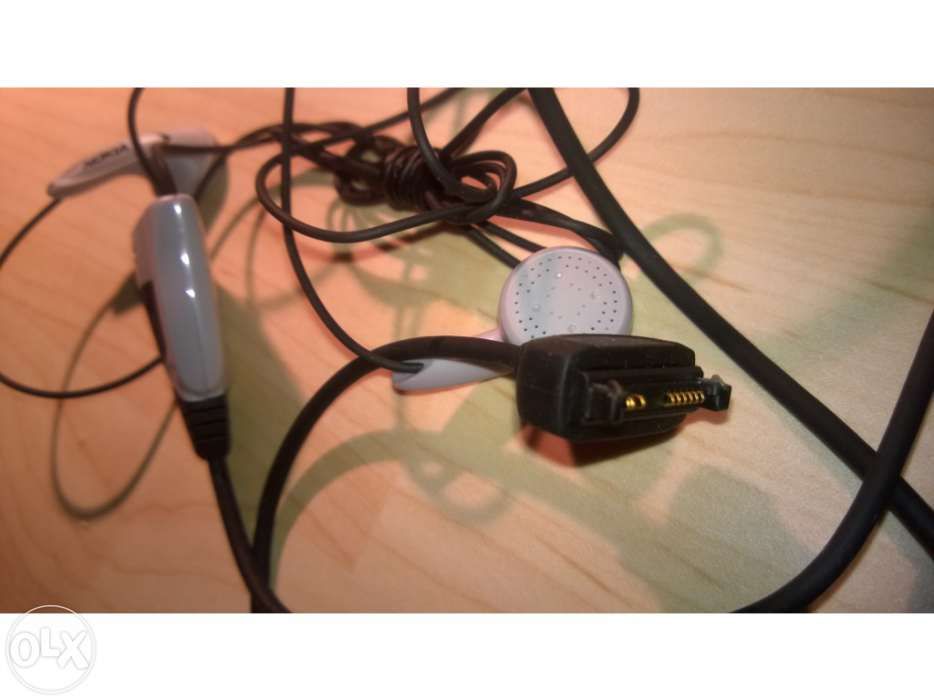 Auricular novo em excelente estado