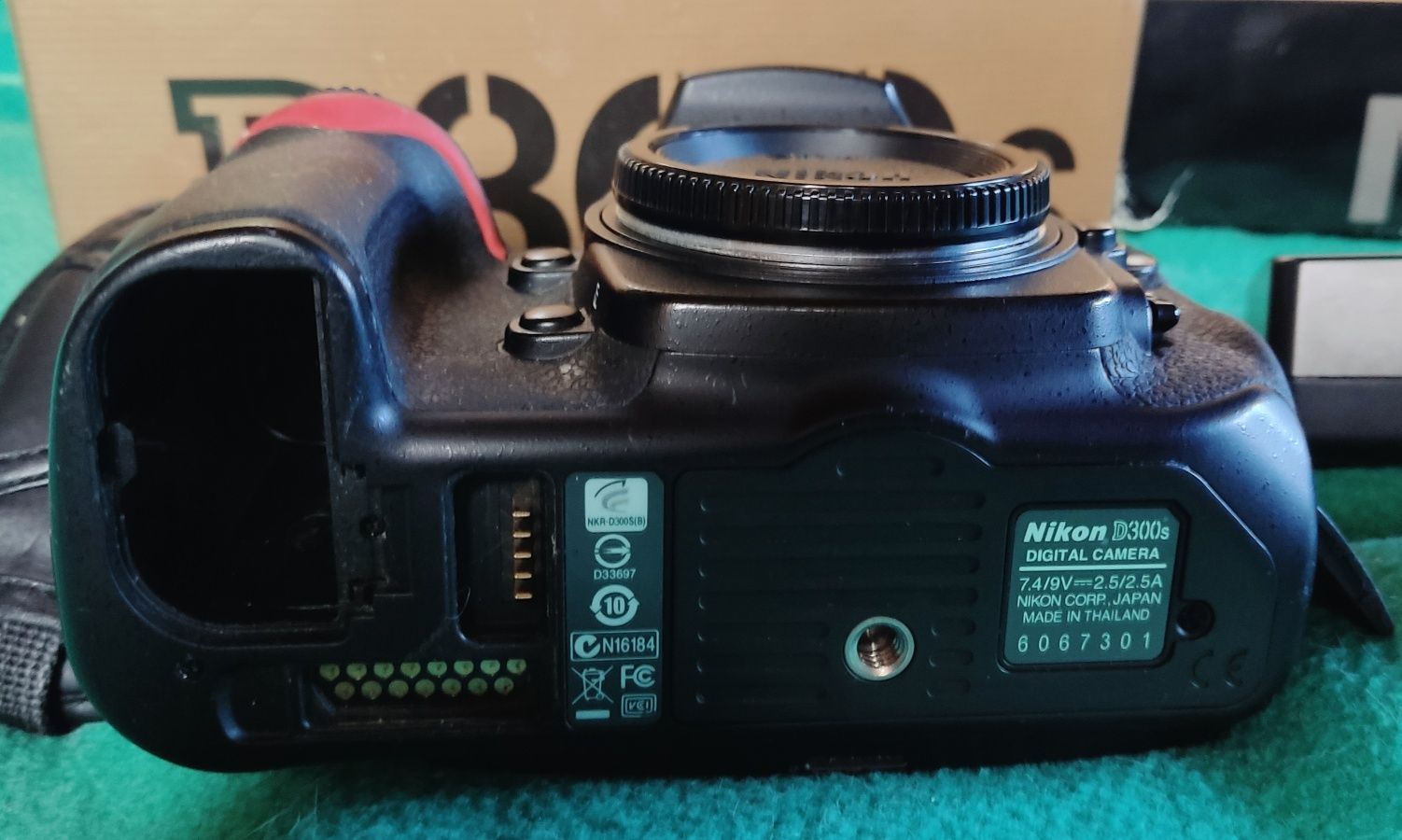 Nikon D300s + Punho MB-D10 Excelente Estado