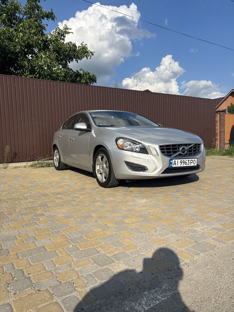 Volvo s60 t5 2011
