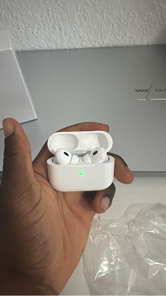 Airpods pro ,novo nunca utilizados !!